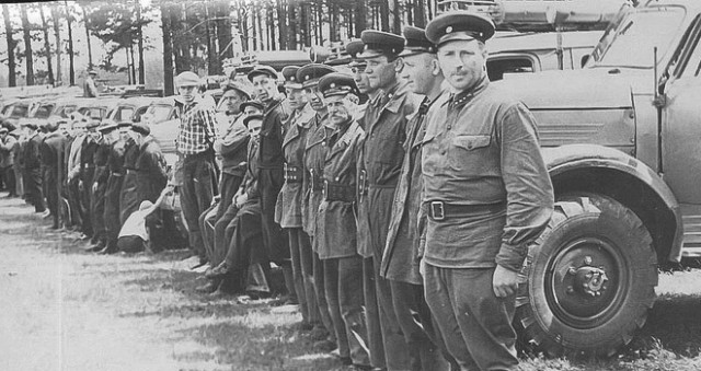 Из истории пожарной охраны г.Крупки и г.п.Холопеничи. Фотолетопись